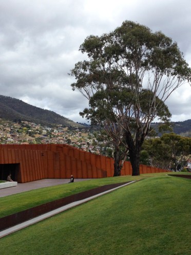 Hobart, MONA Gallery,museum of old and new art - source restaurant - lap pool - spa bath - private peninsula